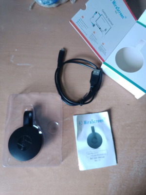 MiraScreen G2 phone mirroring device