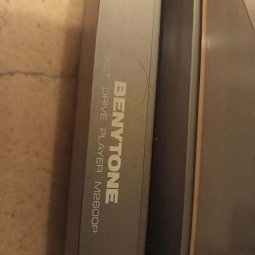 Benytone M2600P record player used, needs belt and needle