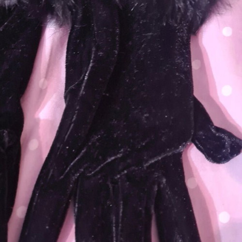 Velvet gloves new with fur, size S, black
