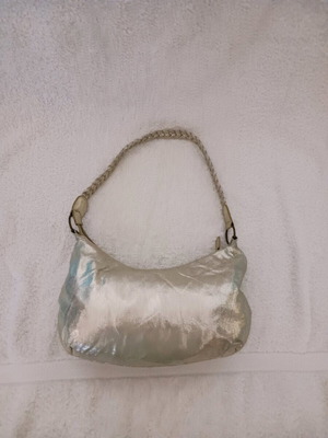 Gold Handbag like new for evening outfit