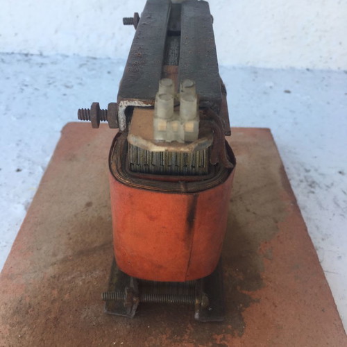 Old current transformers unknown voltage as seen