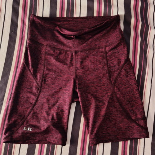 BDA High-Waisted Quick-Dry Biker Shorts with Pocket, Like New, Size S, Burgundy