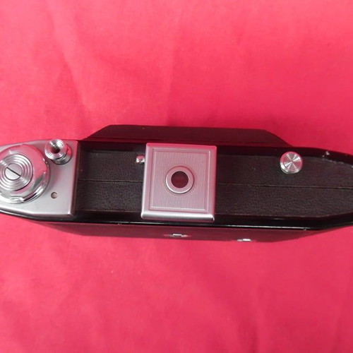 Zeiss Ikon bellows camera with Novonar Anamistigmat 4.5/110 lens