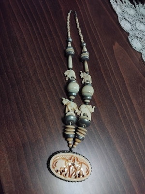 Vintage έθνικ κολιέ boho από σκαλιστό κοκκαλο και αλπακά μεταχειρισμένο