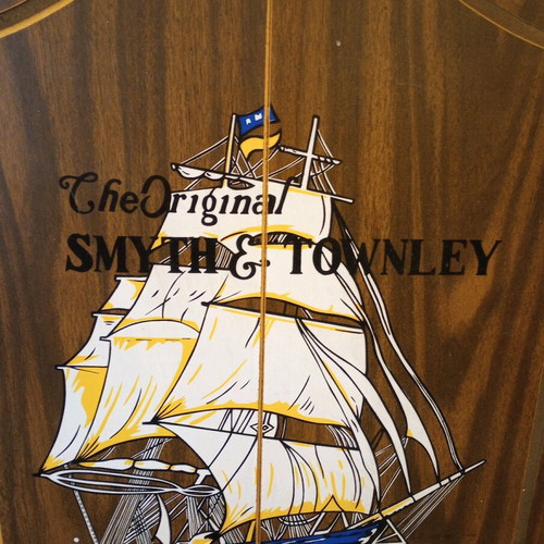 Smyth and Townley dartboard in wooden case new with six darts