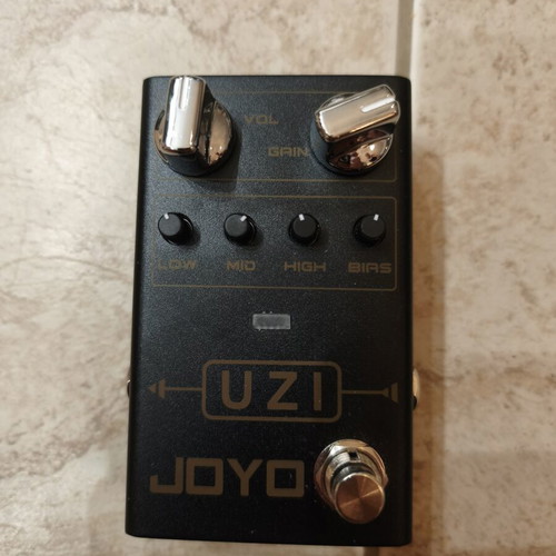 Joyo R-03 Uzi Distortion Pedal with Power Supply and Cable