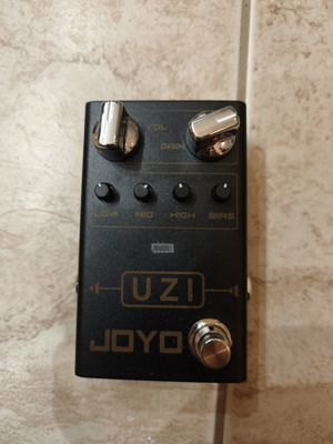 Joyo R-03 Uzi Distortion Pedal with Power Supply and Cable