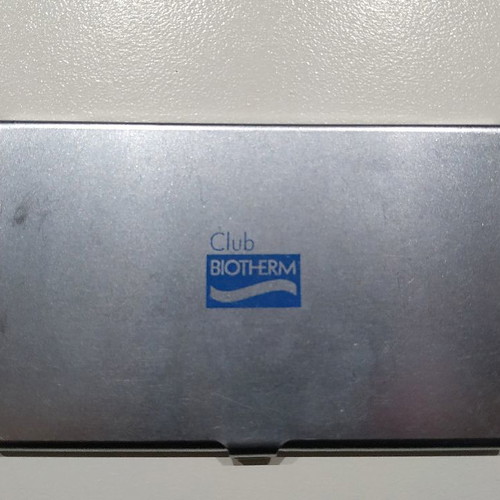 Card storage wallet