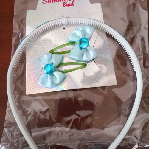 Children's hair clips set with headband new, white and turquoise