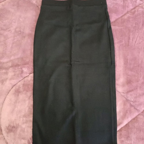 Bershka skirt small size, tight elastic fabric, black, like new