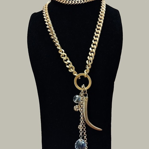 Triple chain with crystal charms like new, length 62 cm