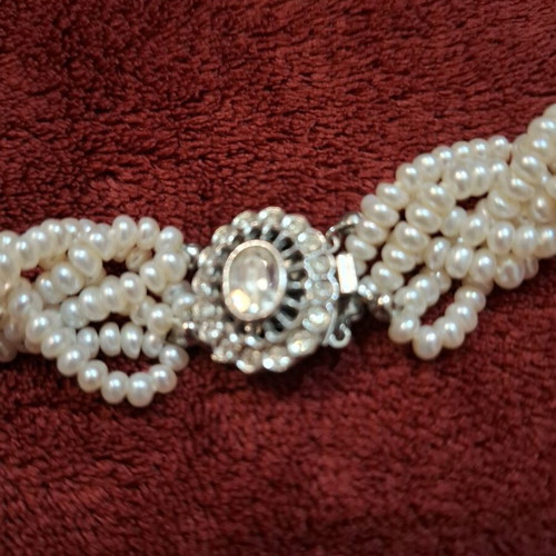 Yashica Pearls chocker with fresh water pearl pendant, new
