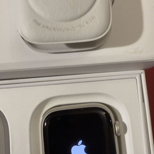 Apple Watch Series 9 45mm Silver like new with accessories