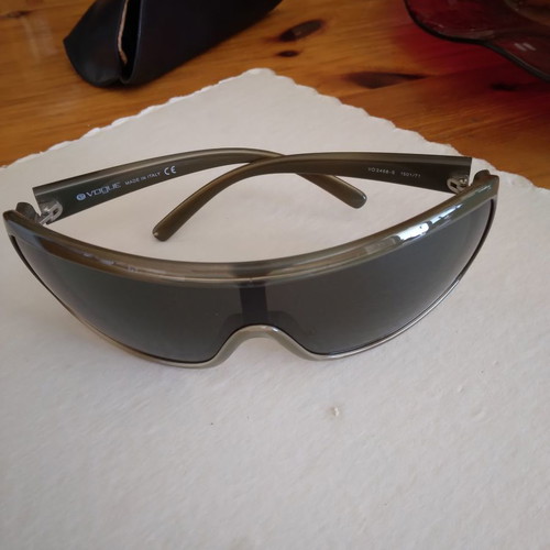 Vogue sunglasses new, authentic