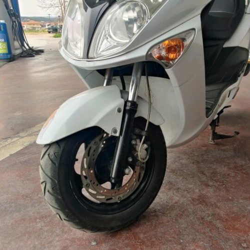 Sym Joyride 200i EVO scooter 2011 like new, 171 cc, 27,266 km