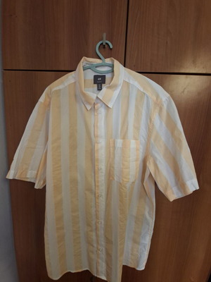H&M shirt like new, medium size, yellow