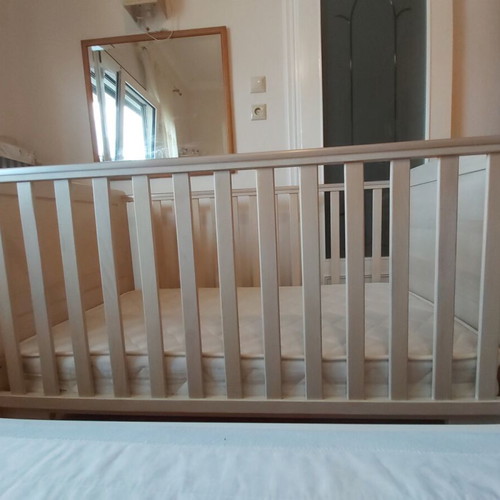 Wooden baby crib bed with mattress, white