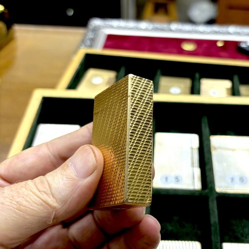 DuPont N2 gold lighter like new