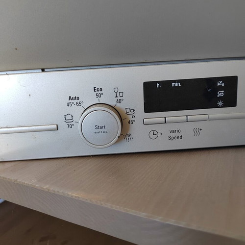 Siemens iQ300 SK26E822EU Compact Dishwasher like new, inox