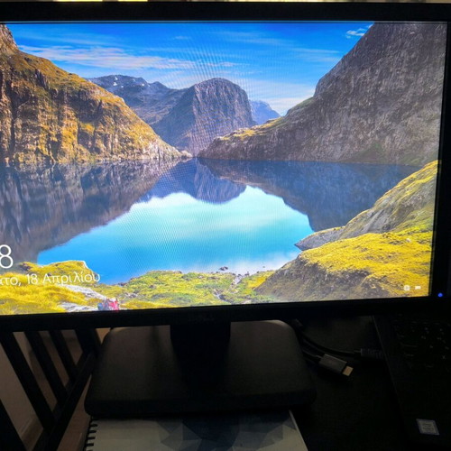 Dell 21-inch monitor used with connection and power cables