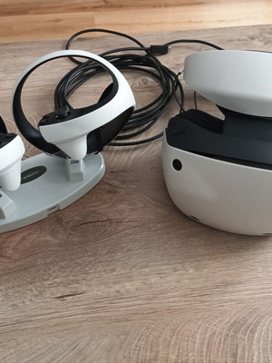 PlayStation 5 VR2 με φορτιστή χειριστηρίων