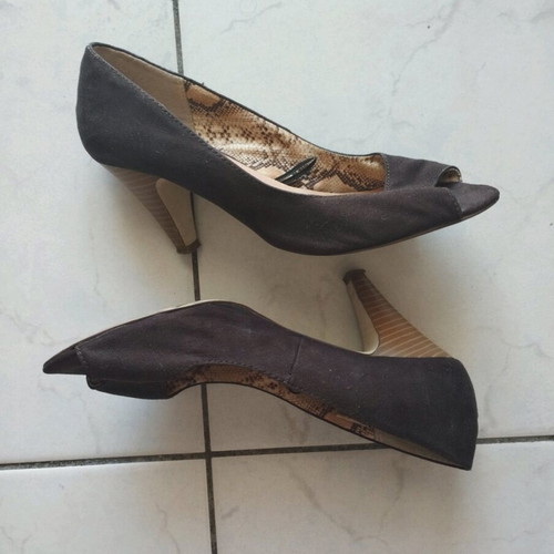 Brown suede pumps used, size 36, open toe