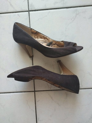 Brown suede pumps used, size 36, open toe