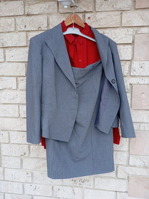 Gray Suit with Red Shirt like new, Greek tailoring