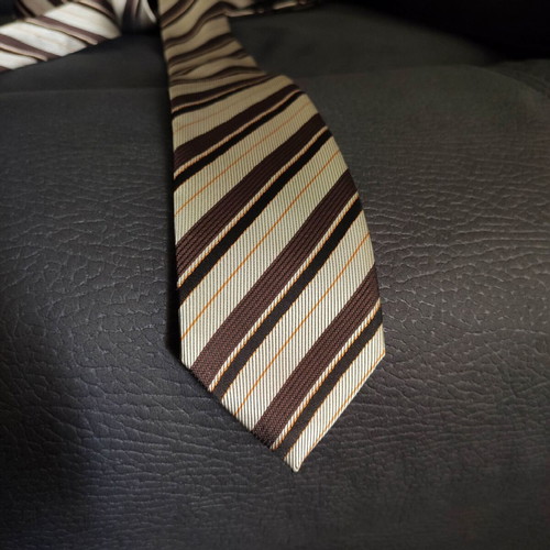 Set of 3 ties like new, beige, brown and yellow