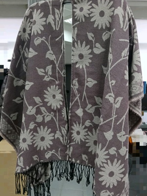 Cape with floral pattern like new, purple