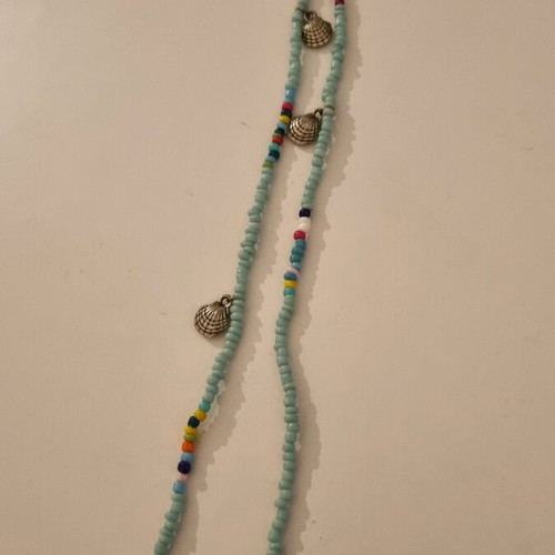 Blue glasses chain like new