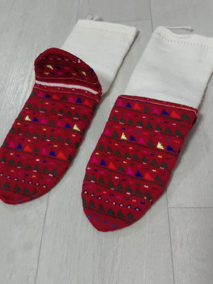 Traditional knitted socks new, multicolor, size 38