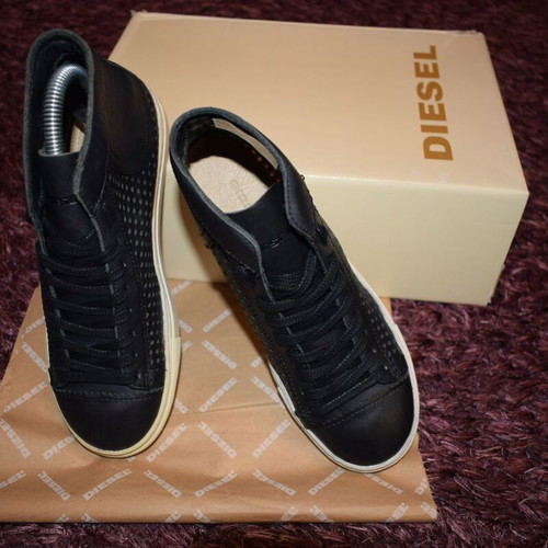 Diesel Off Your Rocker Exposure Mid sneakers new, size 36, black