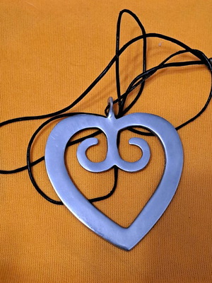 Χειροποίητο Ethnic Μενταγιόν Sankofa μεταχειρισμένο, μεγάλο statement piece