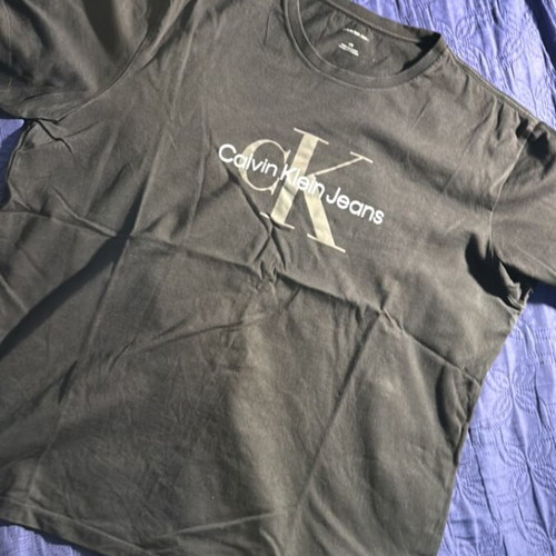 Calvin Klein T Shirt used, size Large, black