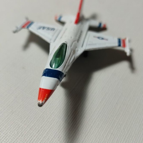 Matchbox USAF F16A 2000 used with minor scratches