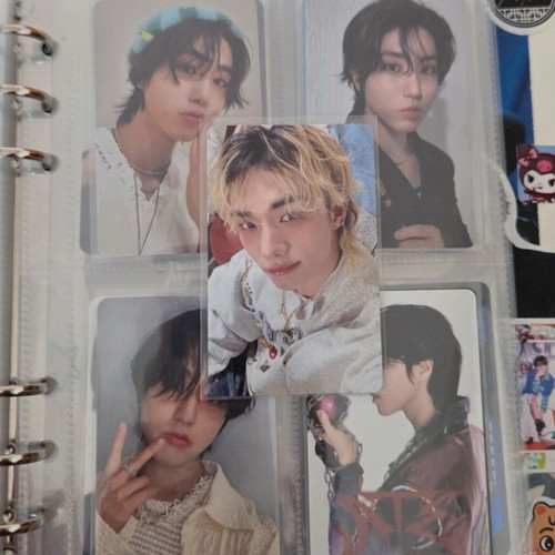 Hyunjin POB Photocard like new