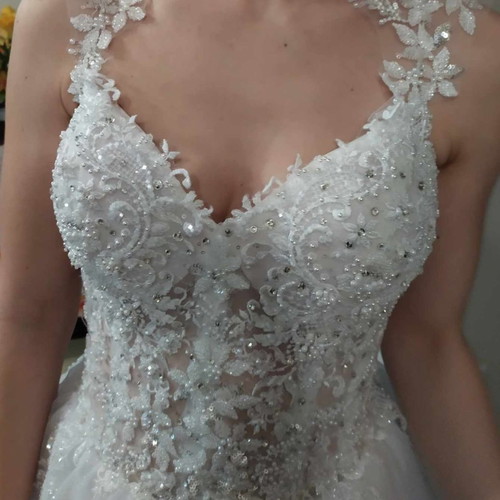 Wedding dress new with veil and genuine Swarovski stones