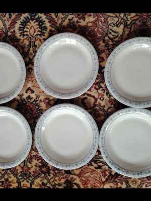 Candia vintage plates white with light blue flowers, like new, set of 6