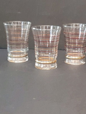 Vintage glasses used, pack of 5 with rare bonus glass