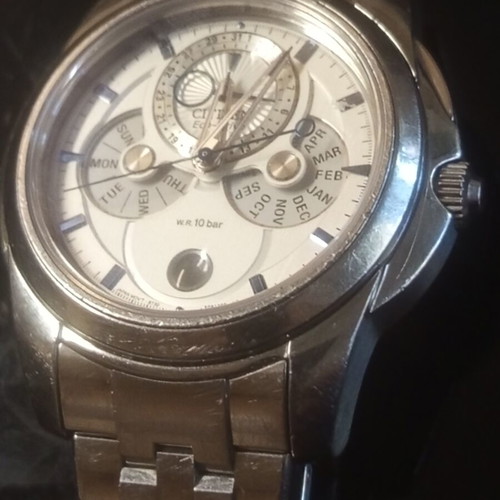 Citizen Eco Drive men's wristwatch, 10 bar, 100 meters, 43mm, perpetual calendar