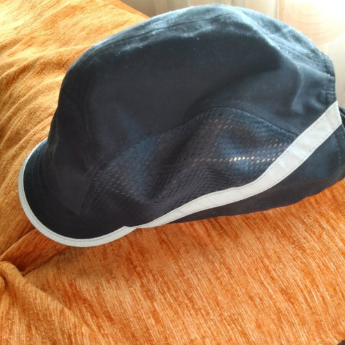 Hard cap helmet with 5cm visor like new, blue
