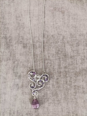 Silver necklace new with purple color