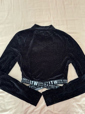 Cropped blouse black like new
