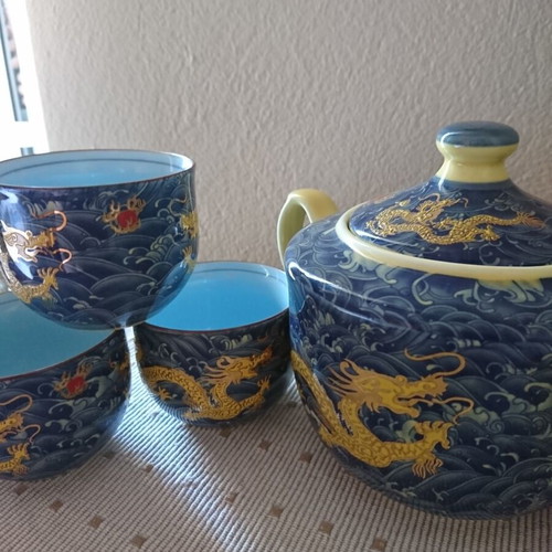 Chinese Porcelain Tea Set like new with Double-Walled Cups