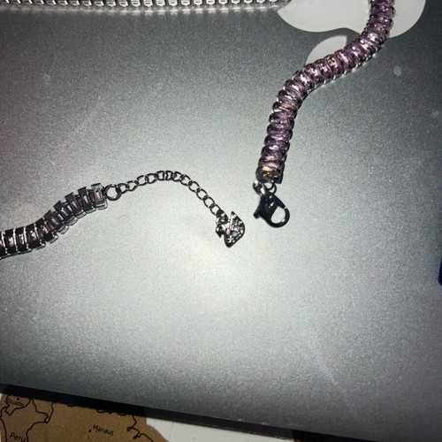 Swarovski necklace pink like new