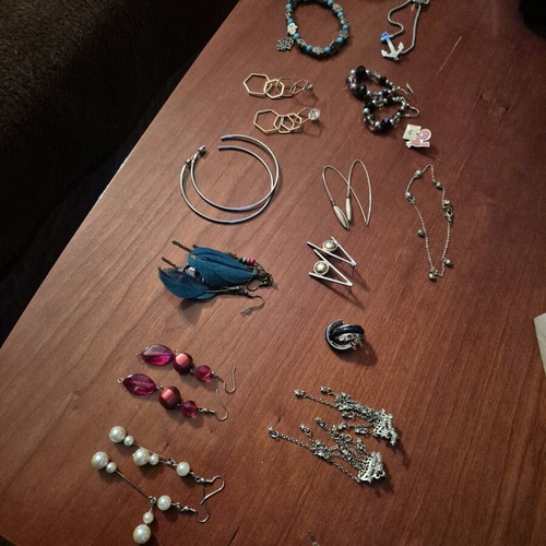Earrings and bracelets used, multicolored