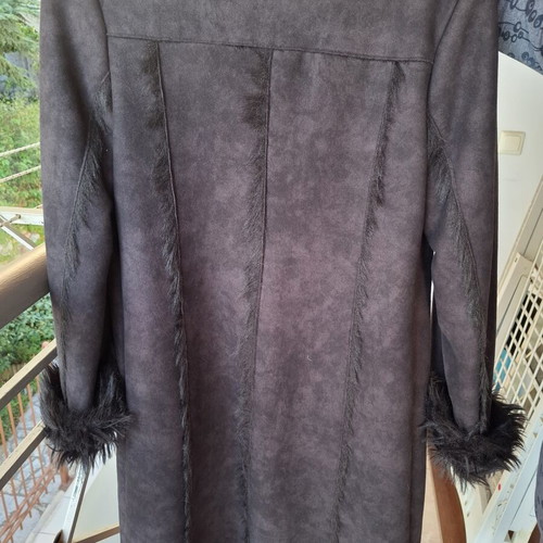 Toi&Moi black faux suede coat with faux fur details size L like new