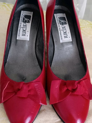 Leather red pumps like new, 6 cm heel, size 38