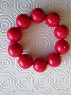 Spectacular bracelet with red beads like new